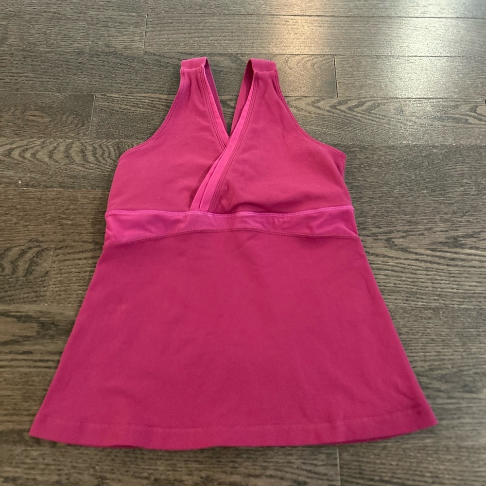 Lululemon women’s Pink Sleeveless Top